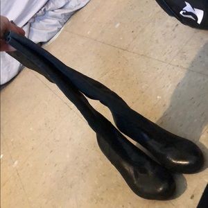 Black heeled boots